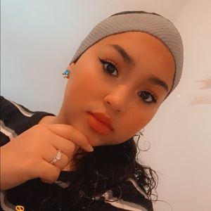 Meet your Posher, Casandra